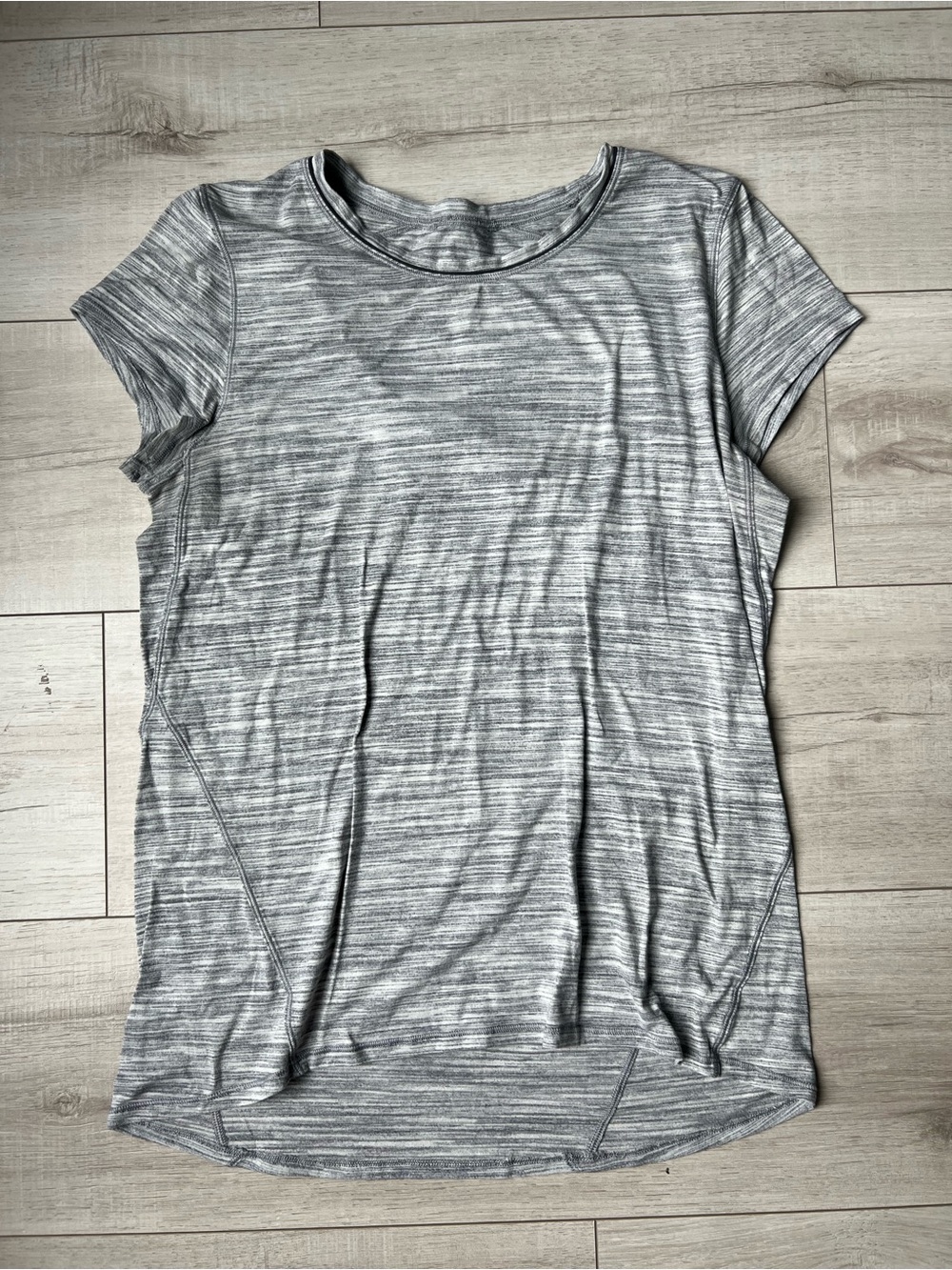 lululemon athletica Light Heather Gray Short Sleeve Tee